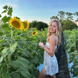 Meet your Posher, Alina